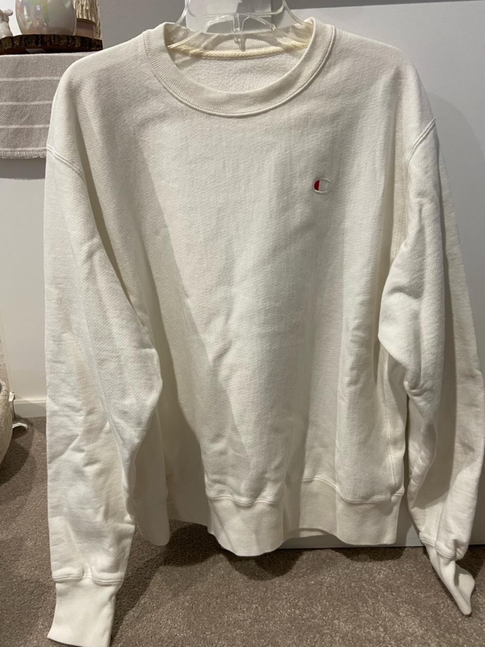 Champion Men's Crewneck Sweatshirt in Off-White with Small Logo